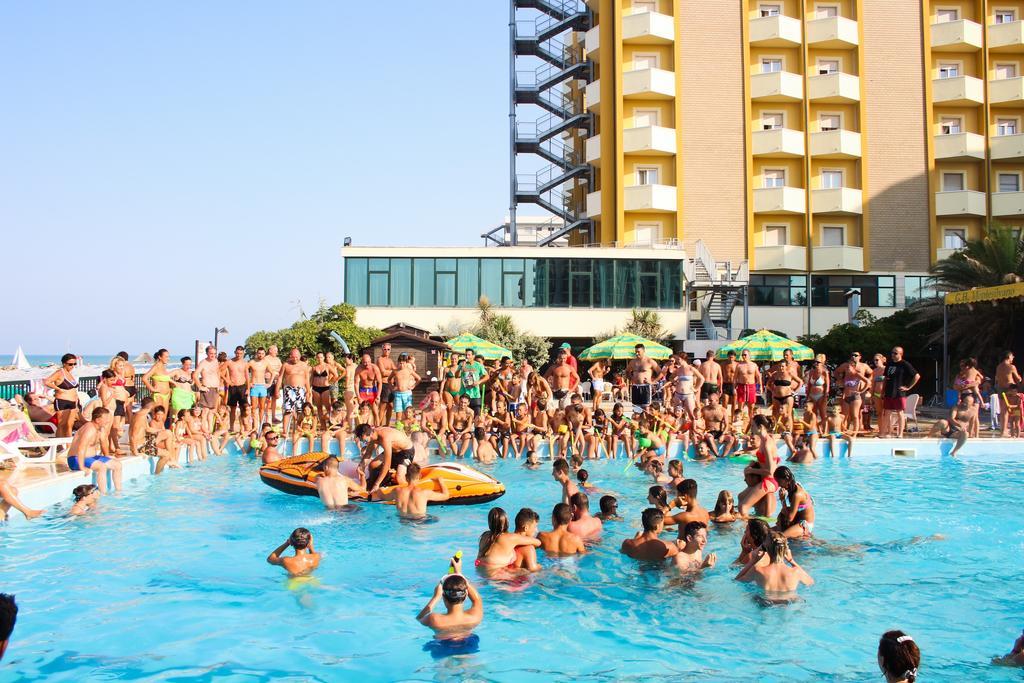 Grand Eurhotel Montesilvano Marina المظهر الخارجي الصورة