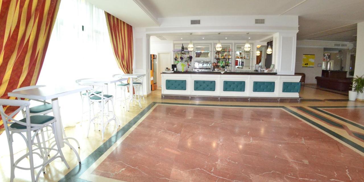 Grand Eurhotel Montesilvano Marina المظهر الخارجي الصورة