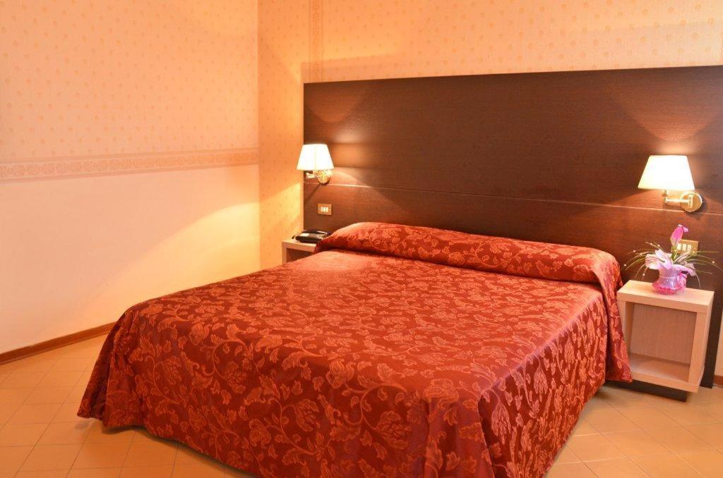 Grand Eurhotel Montesilvano Marina المظهر الخارجي الصورة